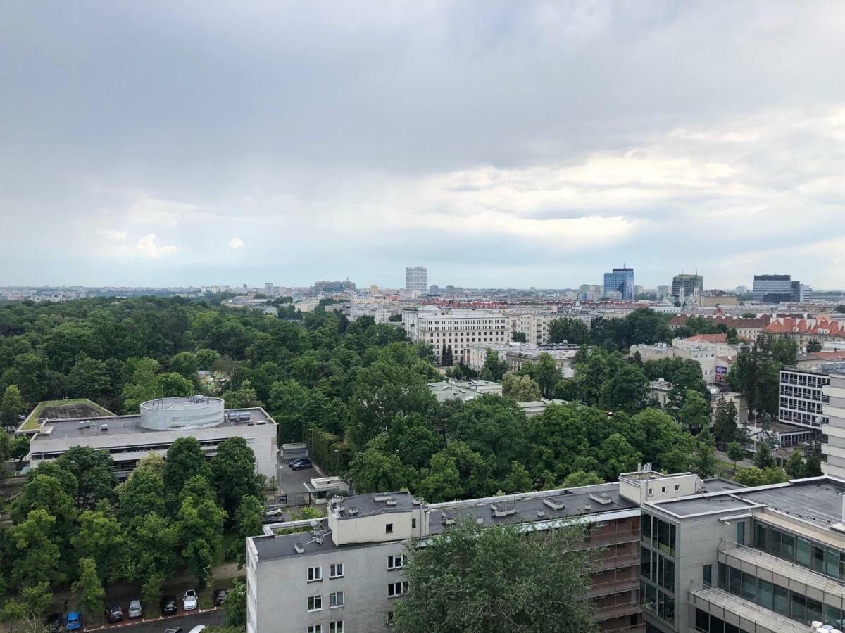 Apartment Wiejska 9 *